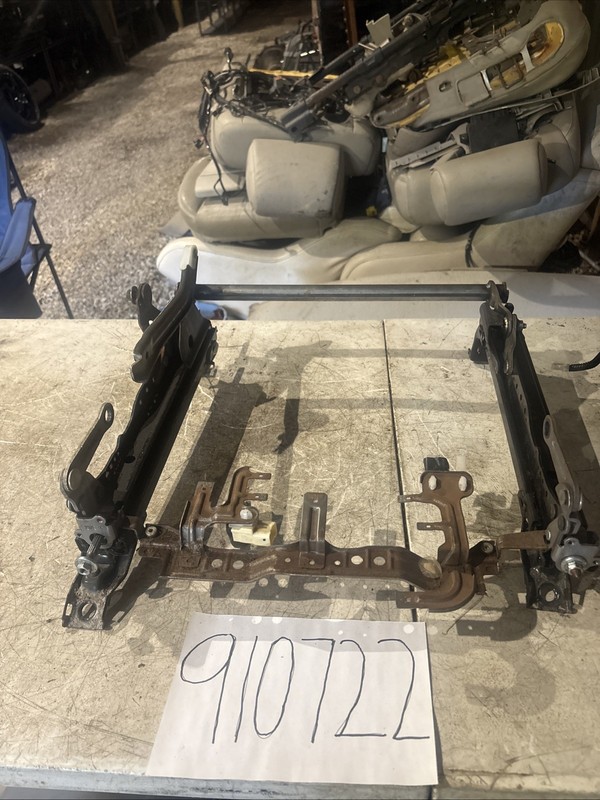 07 - 09 LEXUS RX350 LEFT DRIVER FRONT ELECTRIC SEAT TRACK