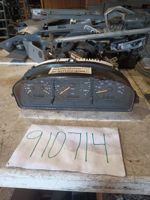 02-05 Mercedes W163 ML500 ML320 Instrument Cluster Speedometer OEM