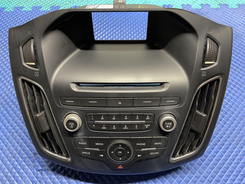 2015-2018 Ford Focus Radio Audio Control Panel Bezel w Vents Complete Oem