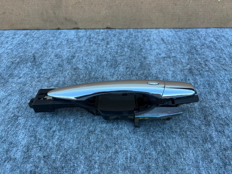 INFINITI M37 M35H M56 Q70 2011-2019 OEM FRONT RIGHT PASSENGER DOOR HANDLE ASSEY