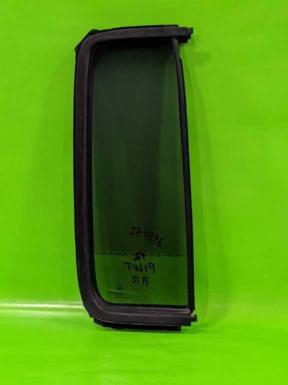 09-15 PILOT PASSENGER RIGHT REAR VENT GLASS OEM 3950-52