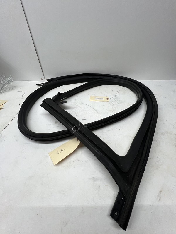 2017-2023 Tesla Model 3 Front Left Door Body Weatherstrip Rubber Seal 12044 S2