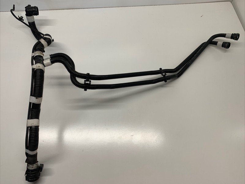 17-23 TESLA MODEL 3 RWD CHILLER TO BATTERY COOLING HOSE TUBE 1077579-77-H 1504