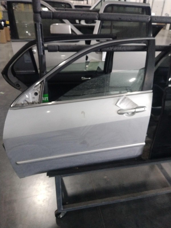 2004 Honda Accord Left Front Door Silver 4DR SED SLV OEM Used Part 178535