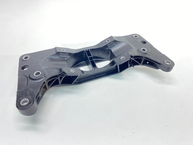 BMW F01 F02 F06 F10 F12 550 650 750 Transmission Crossmember Mount Bracket OEM✅
