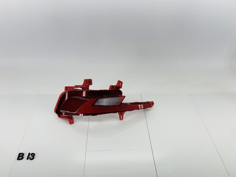 19-20 HYUNDAI ELANTRA REAR LEFT SIDE BUMPER LIGHT LAMP REFLECTOR RED OEM