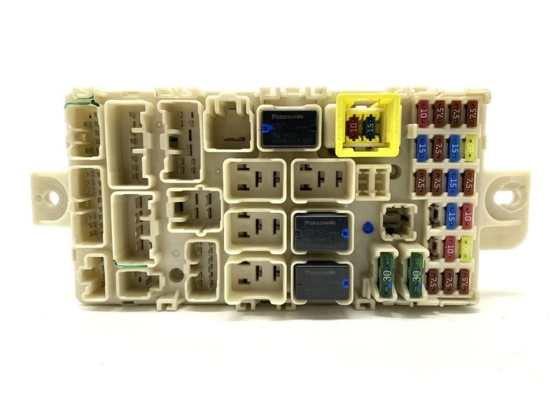 Cabin Fuse & Relay Box 8565A277 Fits 2017-2024 Mitsubishi Mirage 86100