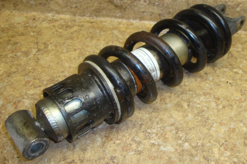 1996 Yamaha FZR600 FZR 600 R FZR600R Rear Center Uni Shock Mono Spring Back 96