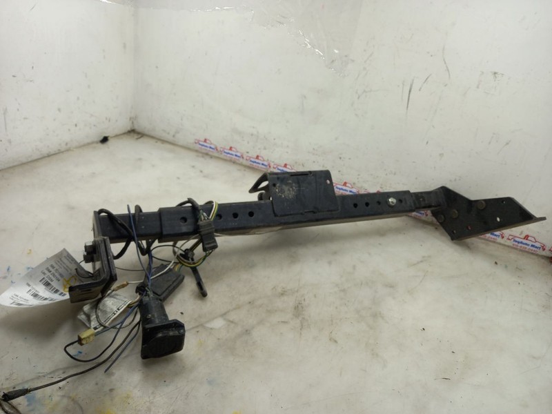 00 TOYOTA TUNDRA TOW HITCH