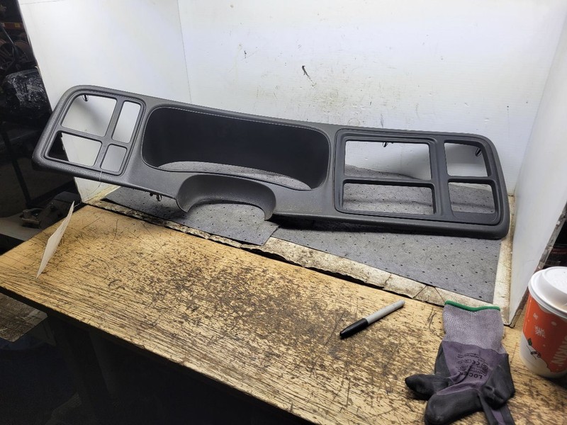 SIERRA 2003-2007 Radio Speedometer Dash Bezel 1725353