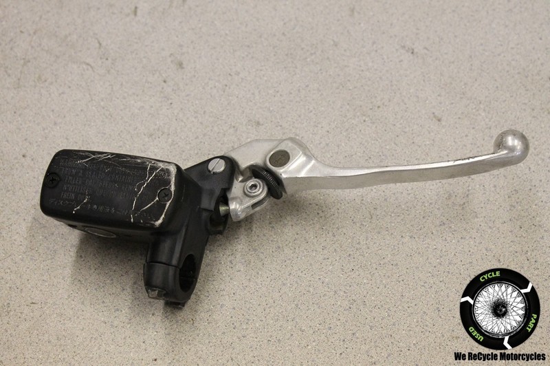 99 HONDA VFR 800 INTERCEPTOR FRONT BRAKE LEVER HANDLE W/MASTER CYLINDER VFR800