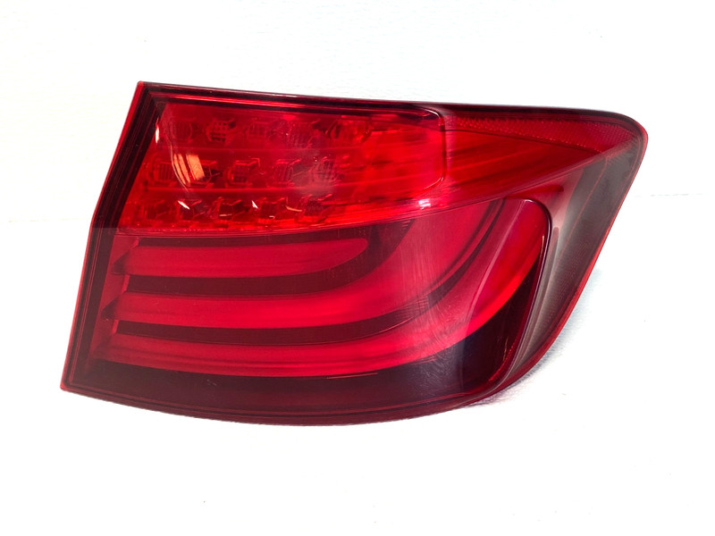 11 12 13 BMW 535i 550i F10 RIGHT OUTER TAIL LIGHT ASSEMBLY #A0.16