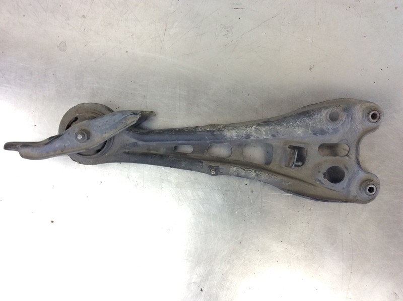 92-94 Vigor 2.5L Right Rear Suspension Control Trailing Arm Bar Bushing Bracket
