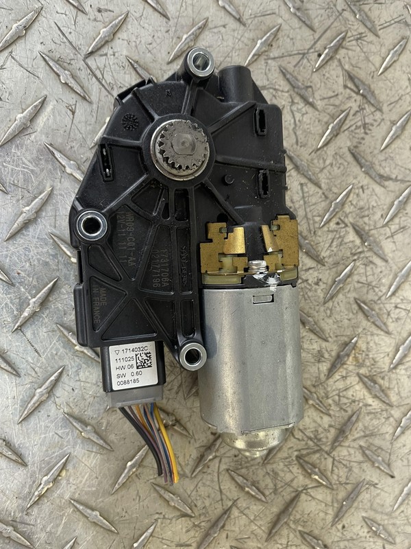 2009-2015 Jaguar XF Sunroof Glass Motor Assembly Tested Oem