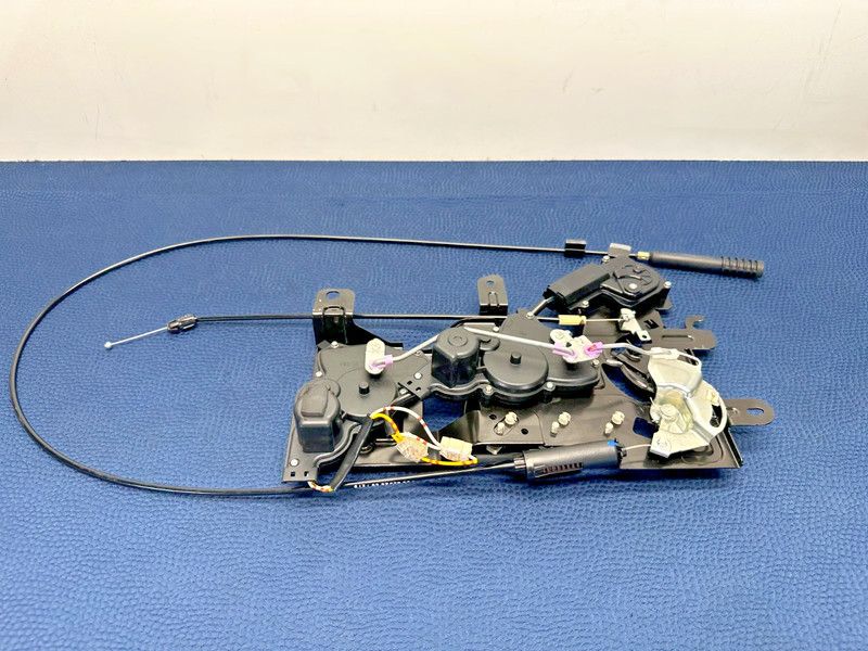 06-10 Saturn Sky Pontiac Solstice Deck Lid Power Trunk Lock Latch Actuator OEM