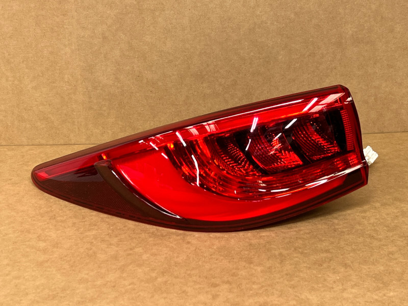 ⭐PERFECT! 2017-2019 INFINITI QX30 LEFT SIDE OUTER TAILLIGHT TAILLAMP ASSY OEM
