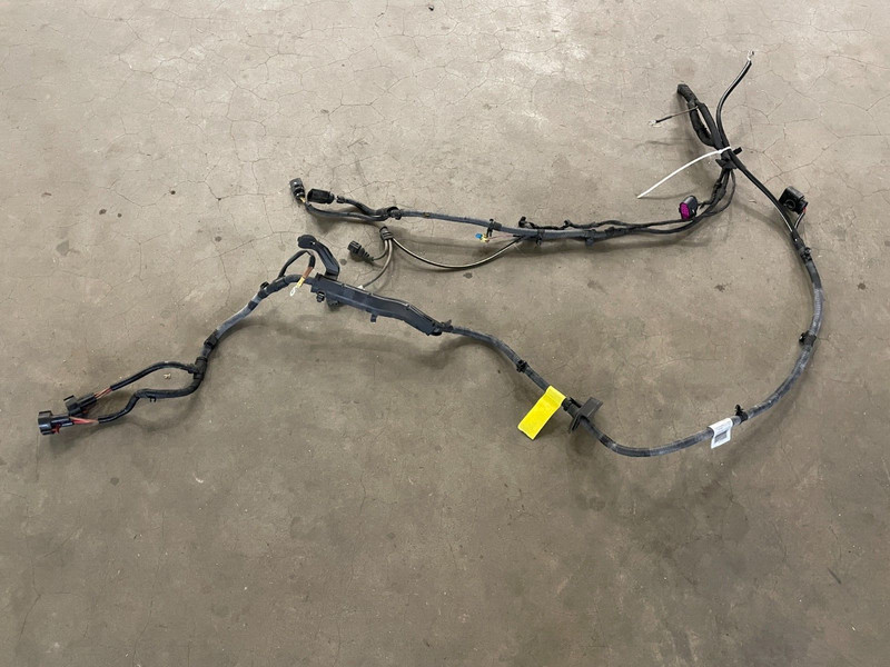 15 16 17 18 Porsche Macan Front Right Engine Bay Cooling Fan Wiring 1372 OEM