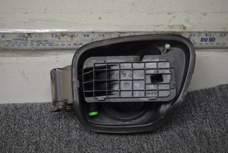 BMW Z4 FUEL CAP COVER TRIM FACTORY OEM