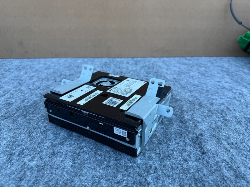 GENESIS GV80 2021-2025 OEM DASH DASHBOARD AUDIO RADIO RECEIVER MODULE HEAD UNIT