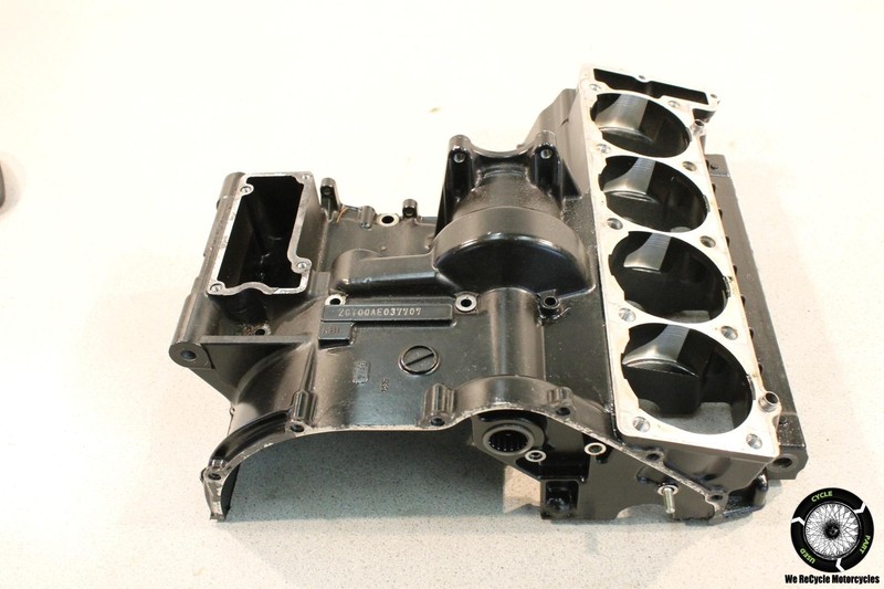 2005 Kawasaki Concours 1000 Zg1000 Lower Engine Crankcase Crank Case Block ZG 05