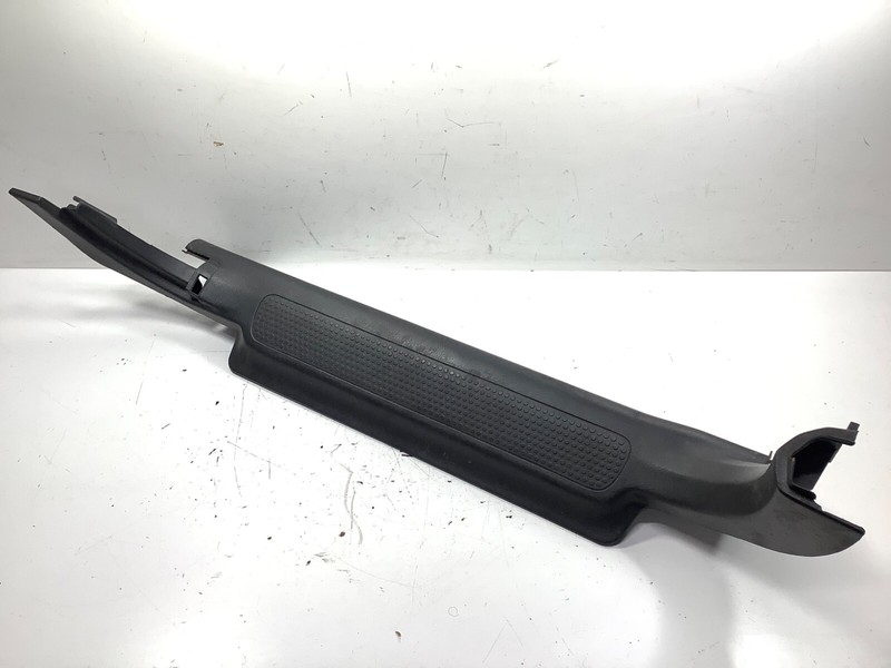 99-01 Honda CR-V Right Front Side Garnish Dark Gray 84251-S10Z-A000 OEM