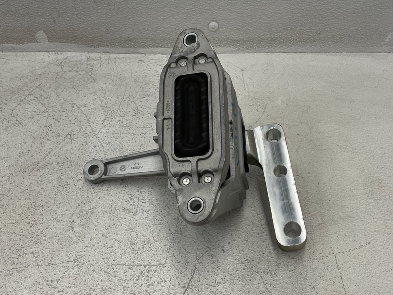 2025 Kia K4 Front Right Passenger Engine Motor Mount W/Bracket 2.0L 1591 OEM