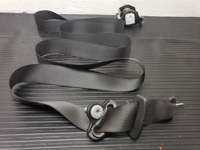 18-23 Chevrolet Traverse 3rd Row Center Retractor Black OEM 84924336