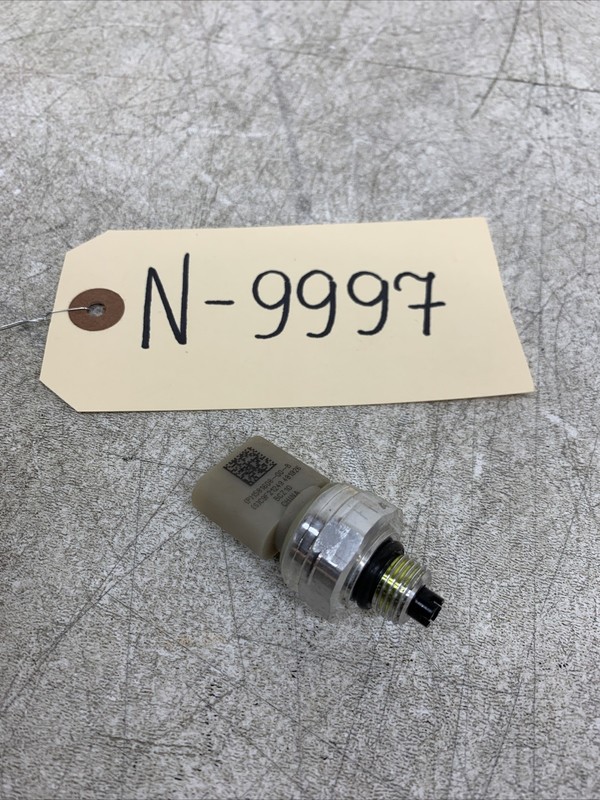 20-25 Tesla 3 Y Pressure Sensor AC HVAC Heat Pump 1581608-00-B 9997 B134