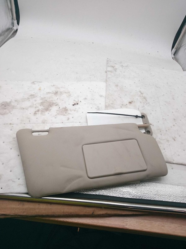 2008 Ford Focus Blue Sun Visor OEM Used 362350 170K Miles 4DR Sedan