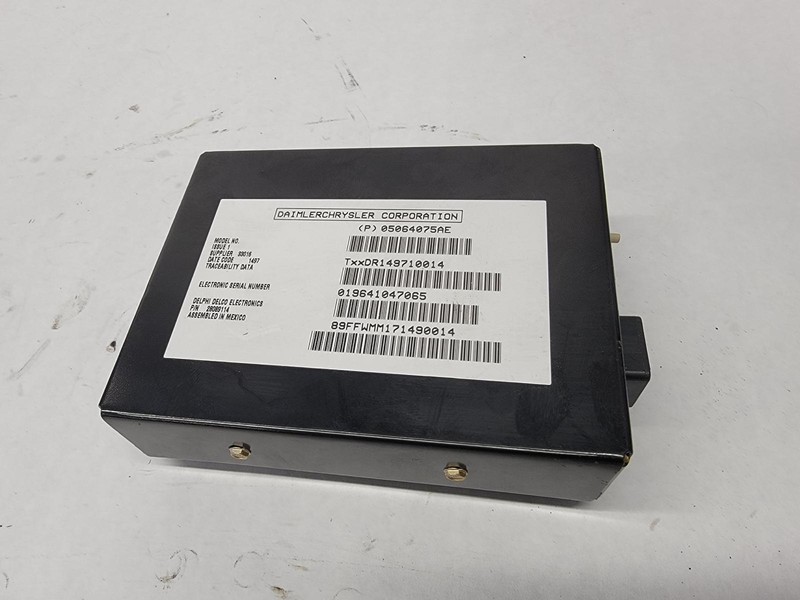 06-'10 CHRYSLER PT CRUISER radio receiver OEM 1 Year Wnty!