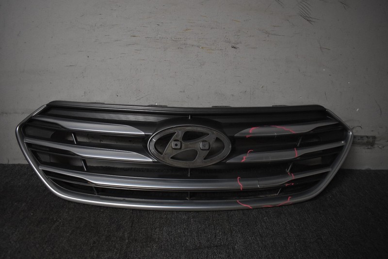 2016-2018 HYUNDAI SANTA FE SPORT GRILLE FACTORY OEM