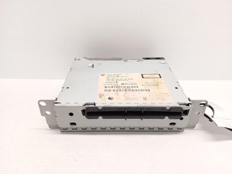 BMW F22 F30 F32 F33 F36 Professional Audio Radio Media CD Headunit L7 Entry OEM