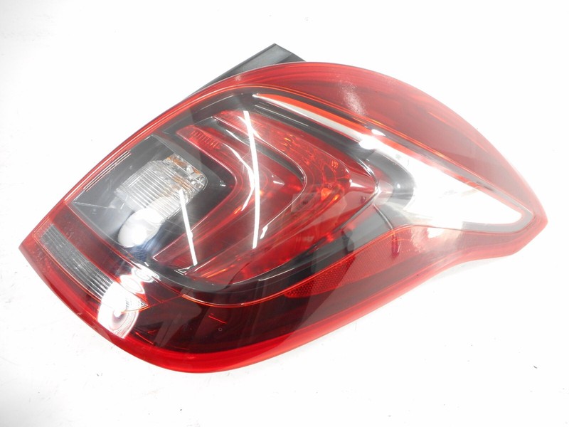 2017 17 Buick Encore Tail Light Lamp Passenger Right RH OEM