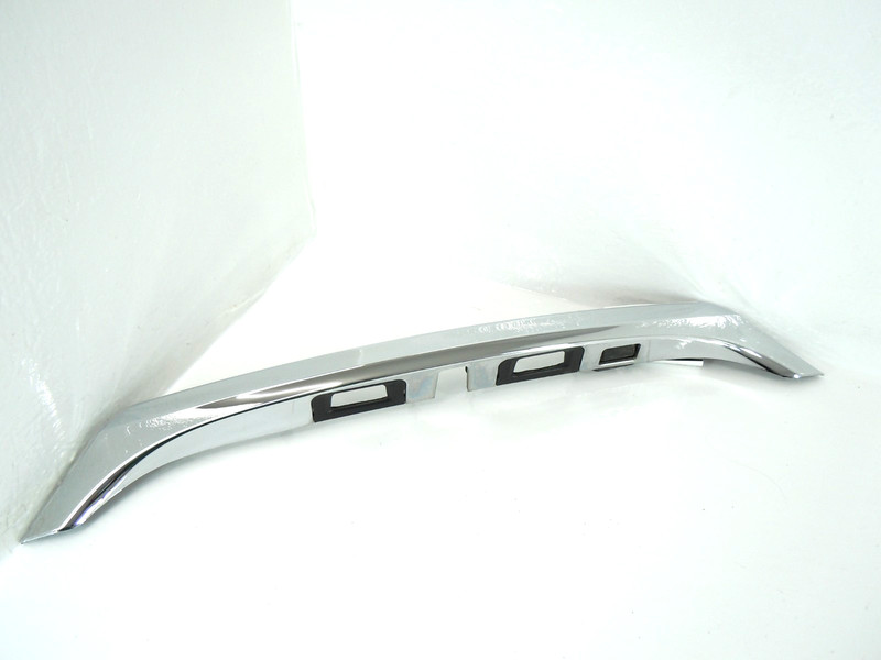 2014 14 Toyota Avalon Rear Trunk Lid Garnish Trim Moulding OEM
