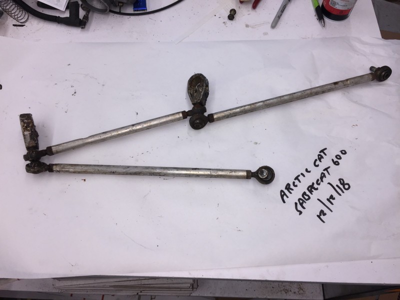 Arctic Cat Snowmobile Sabrecat 600 EFI Steering Tie Rod assy 1705-159