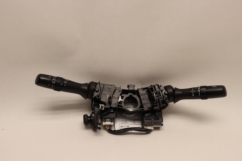 2014-2015 LEXUS IS250 COLUMN WIPER & TURN COMBINATION SWITCH ASSEMBLY OEM