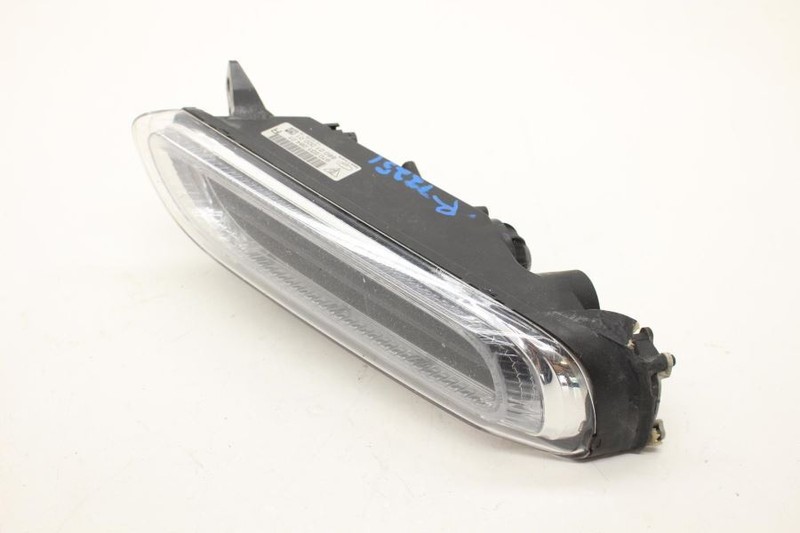 10-16 PANAMERA Turbo AWD Passenger Right Front Corner Light