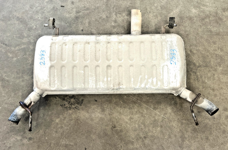 ⭐2016-2019 CADILLAC CTS 2.0L AWD REAR EXHAUST MUFFLER & TAILPIPE OEM LOT2583