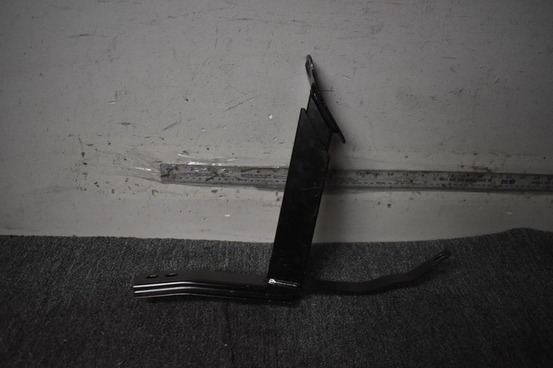 2015-2020 MERCEDES BENZ C63 AMG S LOWER SUPPORT FACTORY OEM