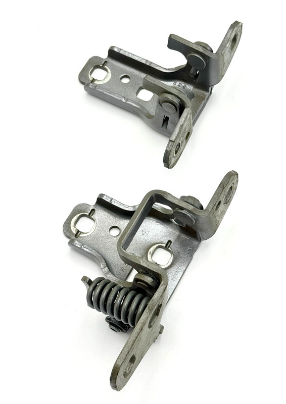 ✅2009-2026 RAM CLASSIC 1500-3500 FRONT RIGHT DOOR HINGE UPPER & LOWER SET OEM
