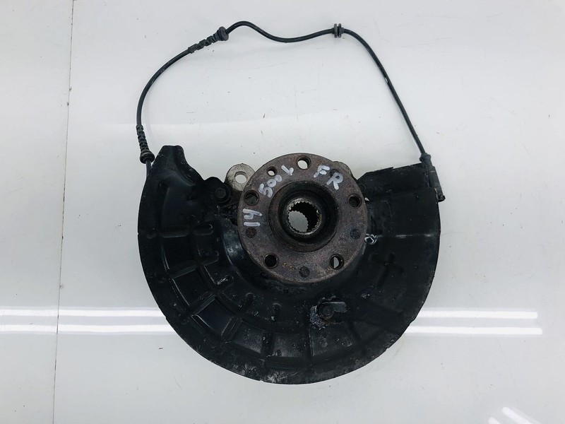 14-19 FIAT 500L FWD FRONT RIGHT PASSENGER SIDE SPINDLE KNUCKLE WHEEL HUB OEM