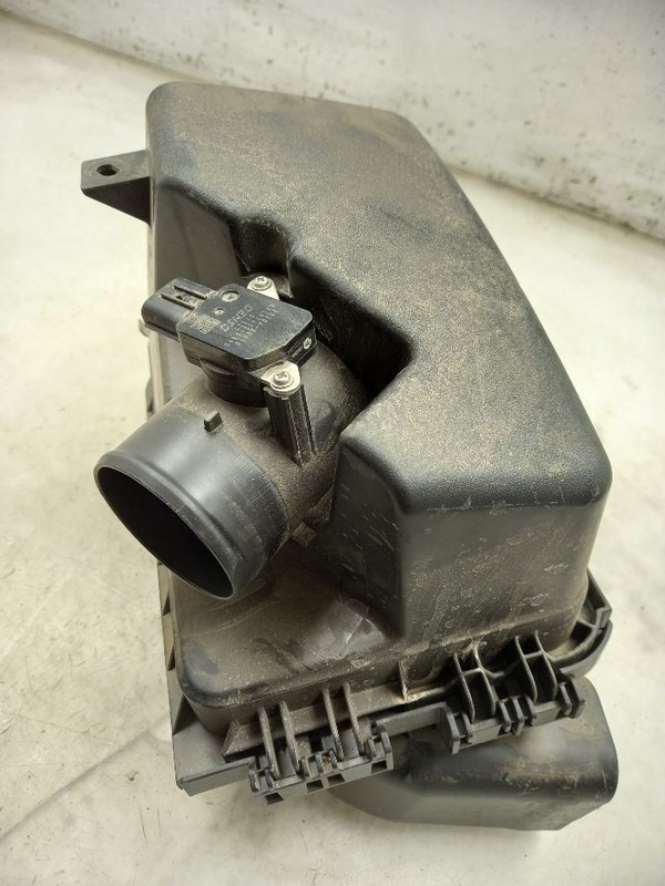 09-19 TOYOTA COROLLA S 1.8L AIR CLEANER