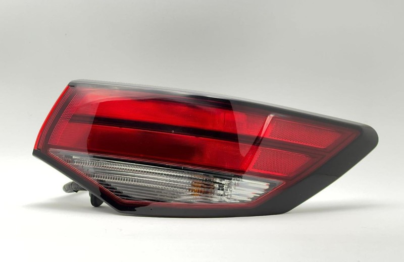 2020-2024 NISSAN SENTRA RIGHT TAILLIGHT QUARTER MOUNTED 2.0L AT FWD 19K S 59477