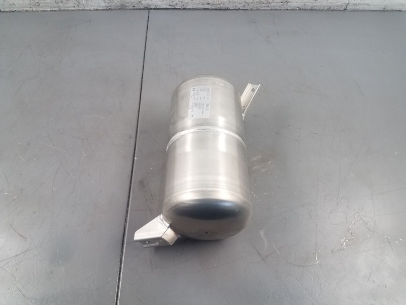 2013 Mercedes AMG CLS 63 Air Suspension Tank #1960 B8