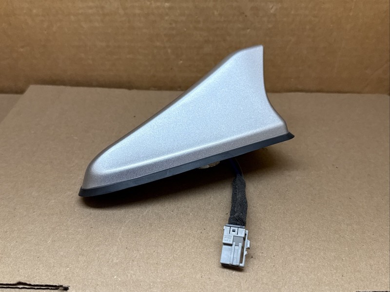 2019-2020 Hyundai Elantra Radio Antenna OEM Symphony Silver Y8S 96210-F3700Y8S