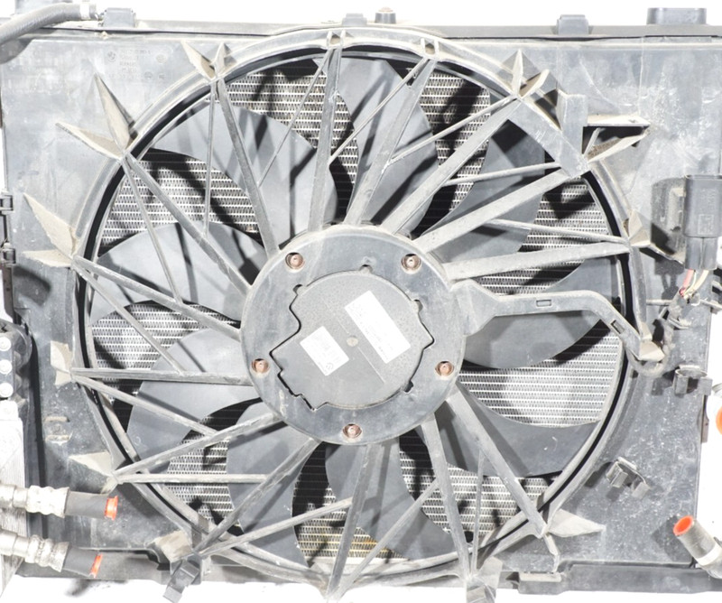 08 09 10 BMW 528Xi E60 ENGINE MOTOR RADIATOR COOLING FAN ASSEMBLYOEM