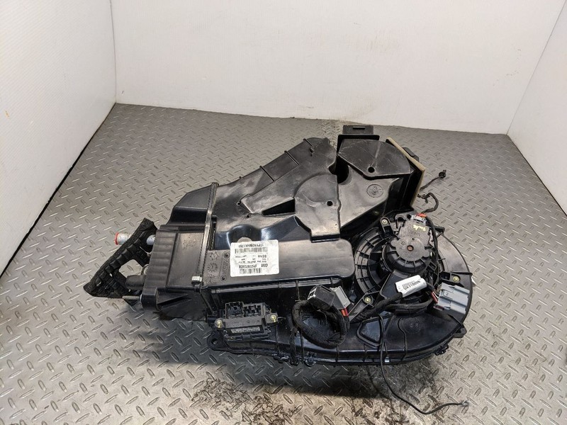 2015-2020 ESCALADE/YUKON REAR HVAC HEATER BLOWER ASSEMBLY OEM 20972403 1185723
