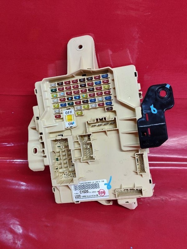 2015-2017 Hyundai Sonata L4 Interior Cabin Dash Fuse Box Junction Block