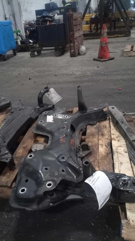 2015 Jeep Renegade Frame Crossmember OEM 68265148AA White 74K Miles 4WD