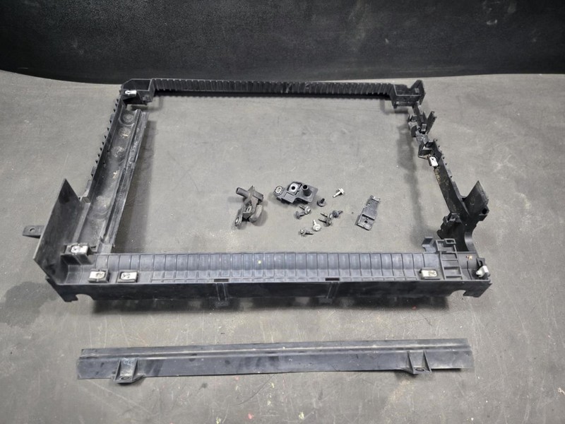 Radiator Support Bracket Frame 2019 Jaguar F-Pace T4A13650 2018 2020 X